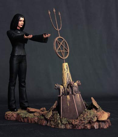 BUFFY THE VAMPIRE SLAYER: DARK WITCH WILLOW STATUETTE