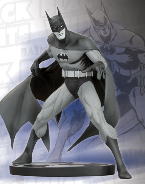 BATMAN: BLACK & WHITE STATUE