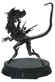 alien queen statue