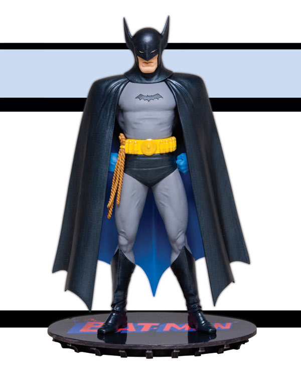 DC CHRONICLES: BATMAN STATUE