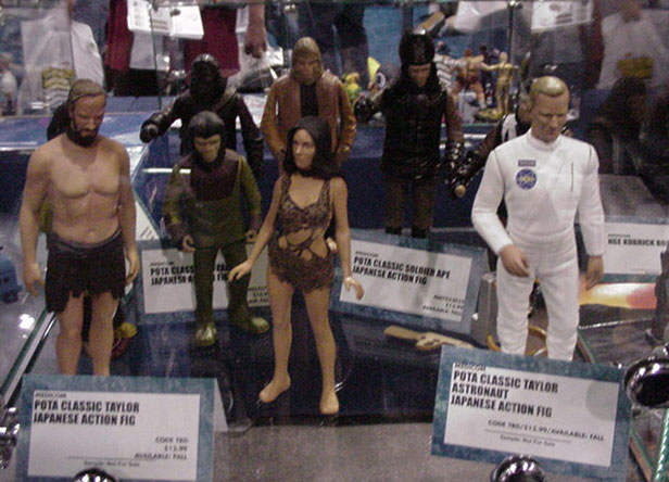 diamond comics booth at the 2002 Wizard World Chicago